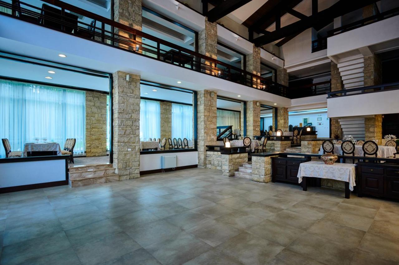 Hotel & Restaurant Sofia Сучевіца Екстер'єр фото